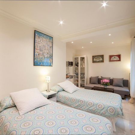 Atanasio Barron Apartment Sevilla Bagian luar foto