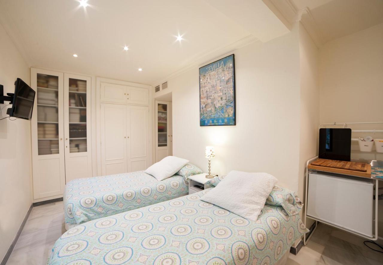 Atanasio Barron Apartment Sevilla Bagian luar foto