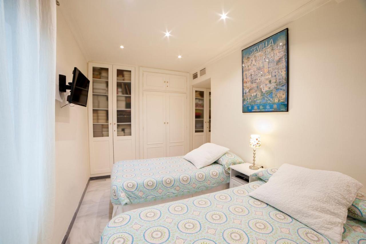 Atanasio Barron Apartment Sevilla Bagian luar foto