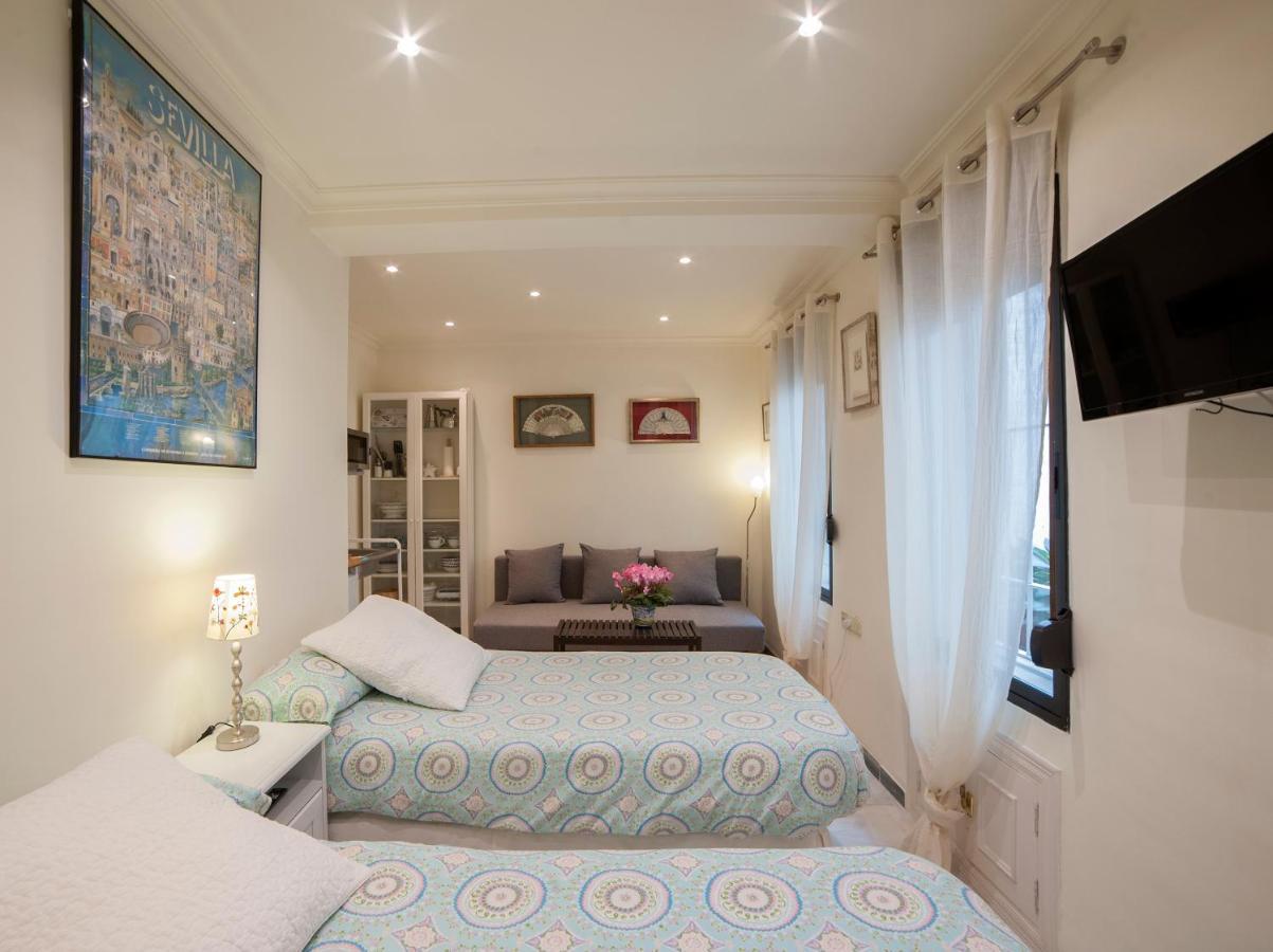 Atanasio Barron Apartment Sevilla Bagian luar foto